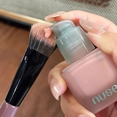 液体腮红天命刷！腮红刷斜坡面点彩刷便携化妆师专用修容刷