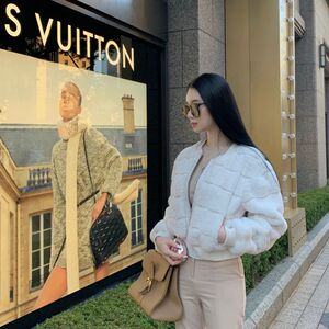 孙智惠韩国定制 环保仿毛皮草显瘦短款外套