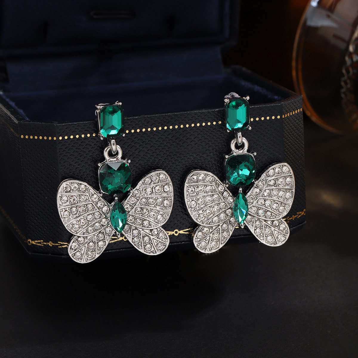 银针中古复古精致镶钻蝴蝶耳环 小众个性感祖母绿方形耳环女