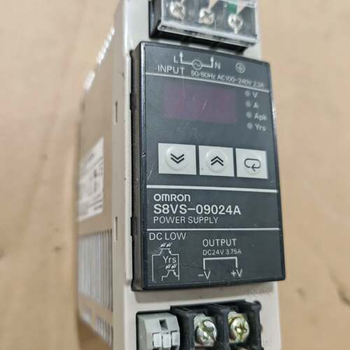 可维修欧姆龙电源omrom s8vs-09024A议价