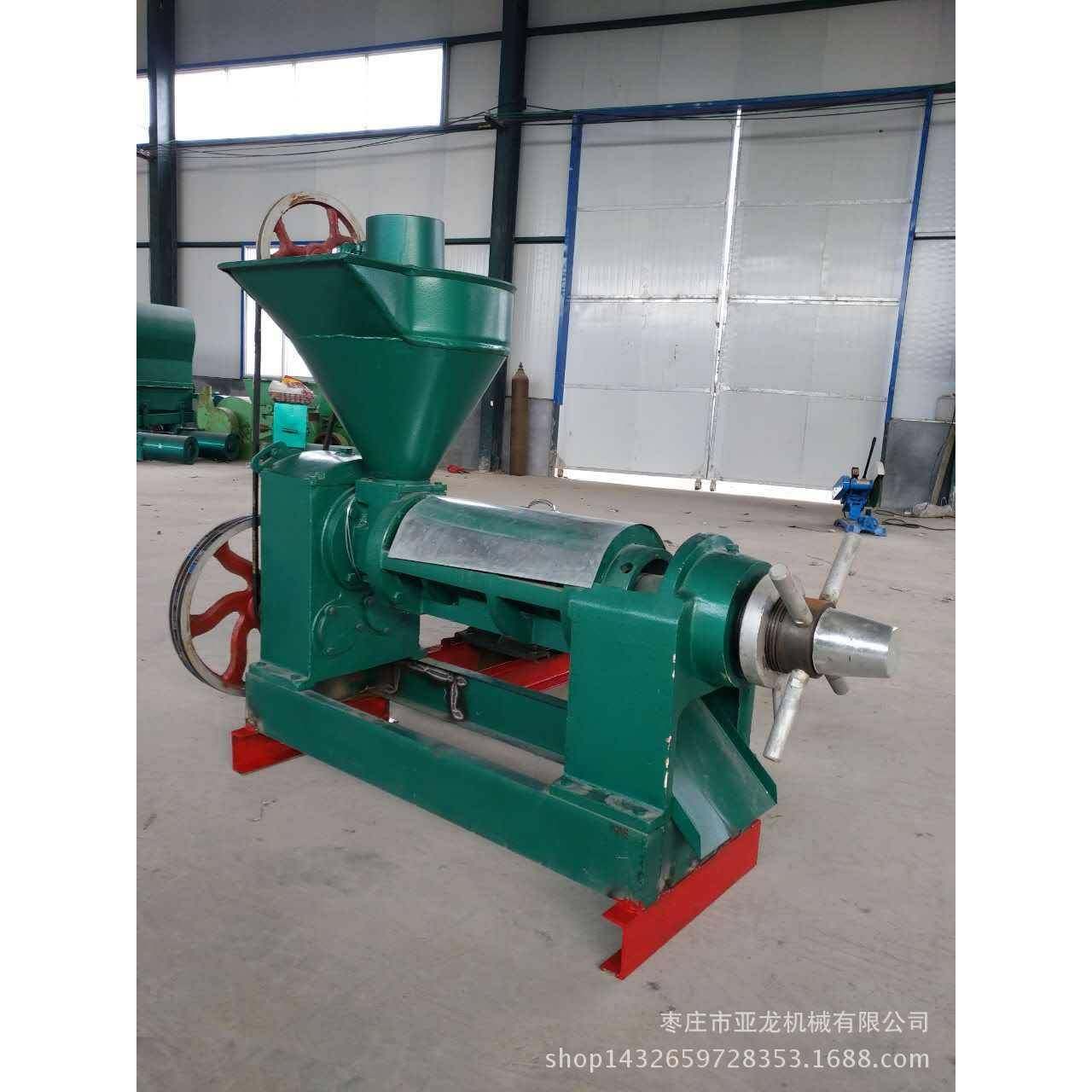 商用菜籽油榨油机 花生油榨油机图片 家用芝麻挤油机多少钱一台