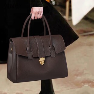 Viney包包女式2025新款女包秋冬真皮手提包大容量复古通勤公文包