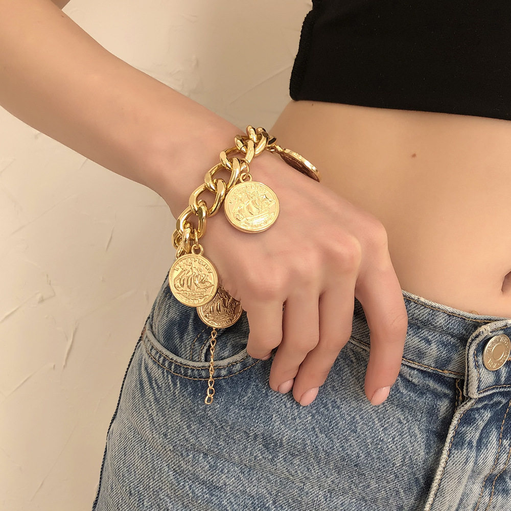 欧美跨境粗链条手饰女 人像硬币夸张朋克嘻哈风手链几何配饰配饰