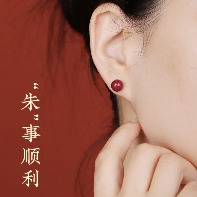 999纯银天然朱砂相思红豆耳钉女图片