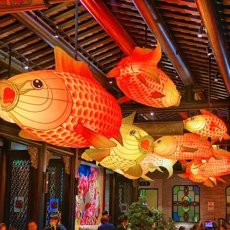 大型防水发光鲤鱼灯笼金鱼灯花灯鱼形吊灯彩灯定制餐厅厂商公园灯