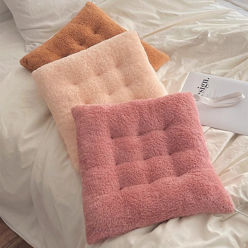 毛绒坐垫屁垫办公室久坐宿舍加厚餐椅子座垫大学生教室屁股垫子