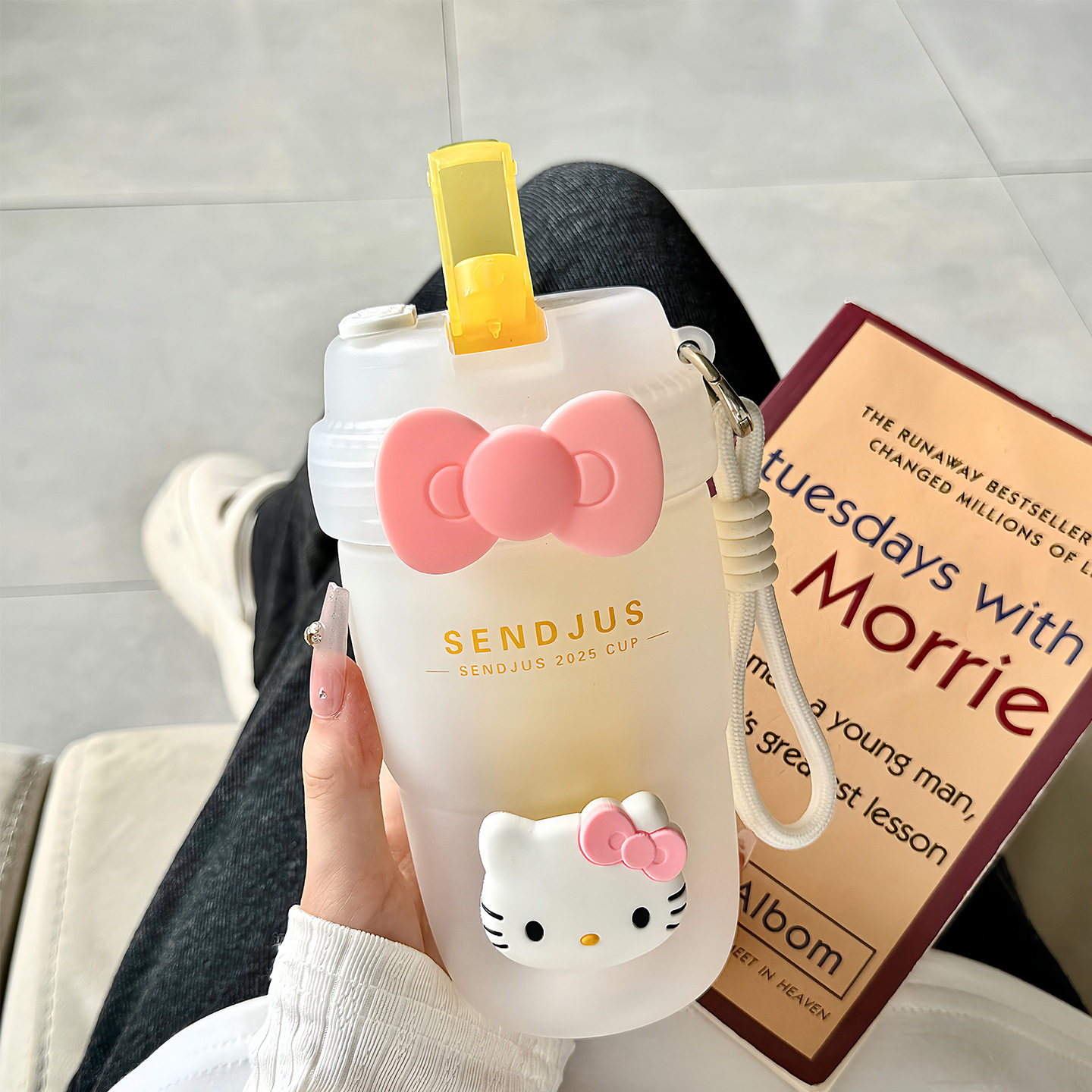 渐变塑料水杯大容量女生高颜值便携学生双饮吸管杯家用提手泡茶杯