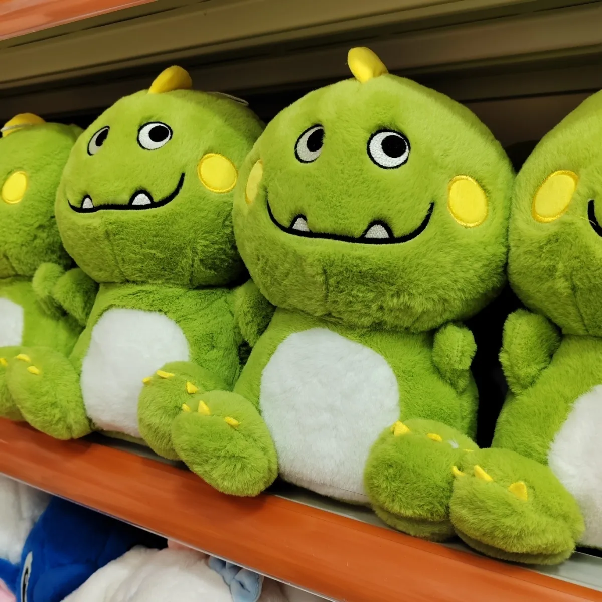 卡通毛绒公仔抱枕生日礼物