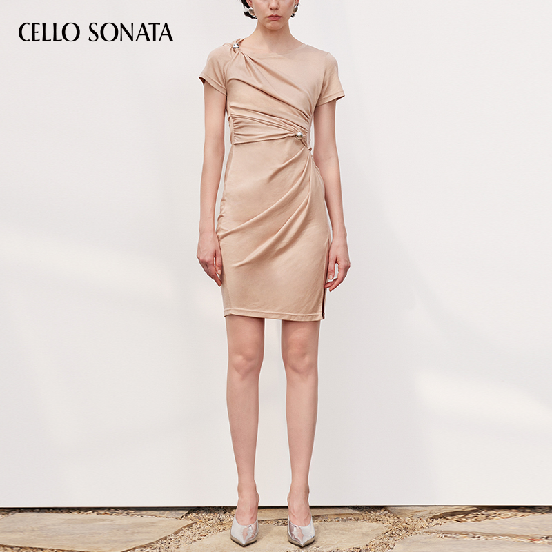 Cello Sonata 春夏新品 扭结金属装饰连衣裙