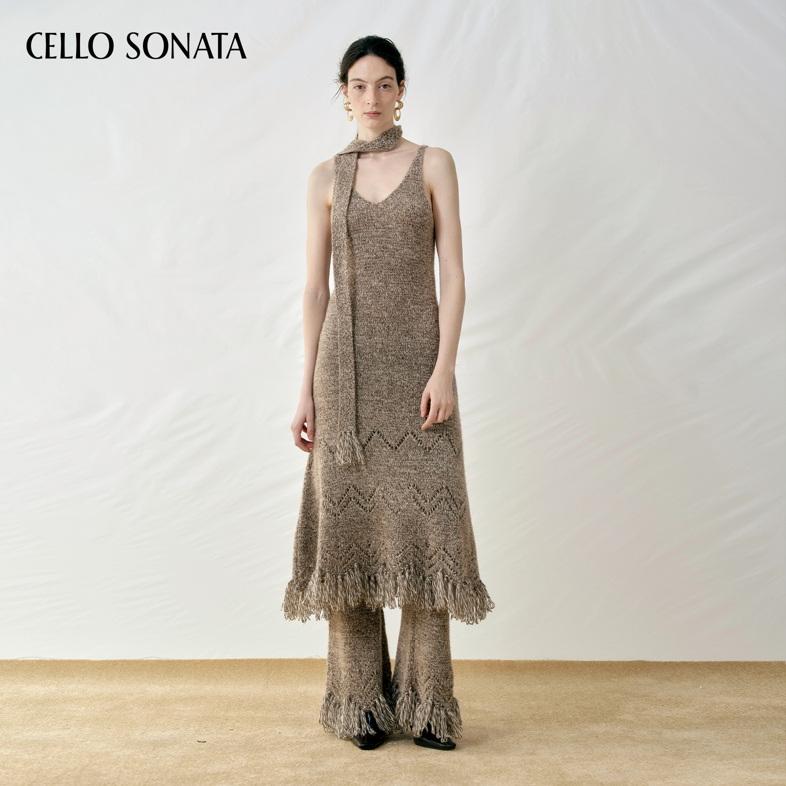 【新款】Cello Sonata 25秋 咖色针织长裙羊毛围脖杂纱流苏连衣裙