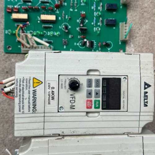 议价台达MODEL:VFD004M21A