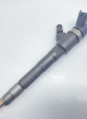 0445110520高压共轨喷油器总成 适用于依维柯F00VC01201发动机
