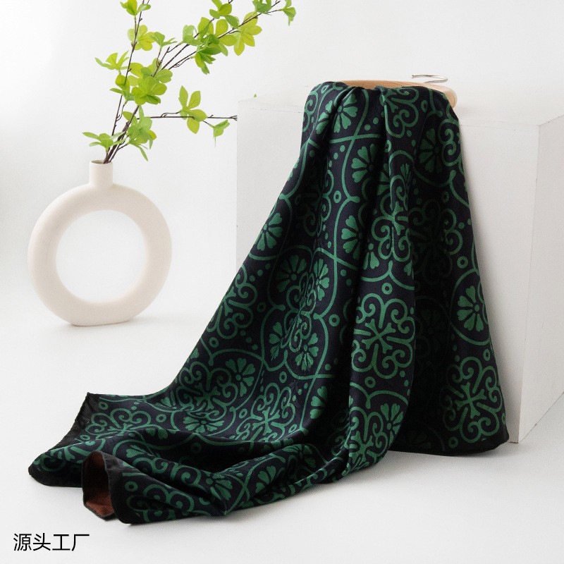 轻奢感香云纱方巾绿色真丝围巾中国风搭配旗袍送妈妈带礼盒