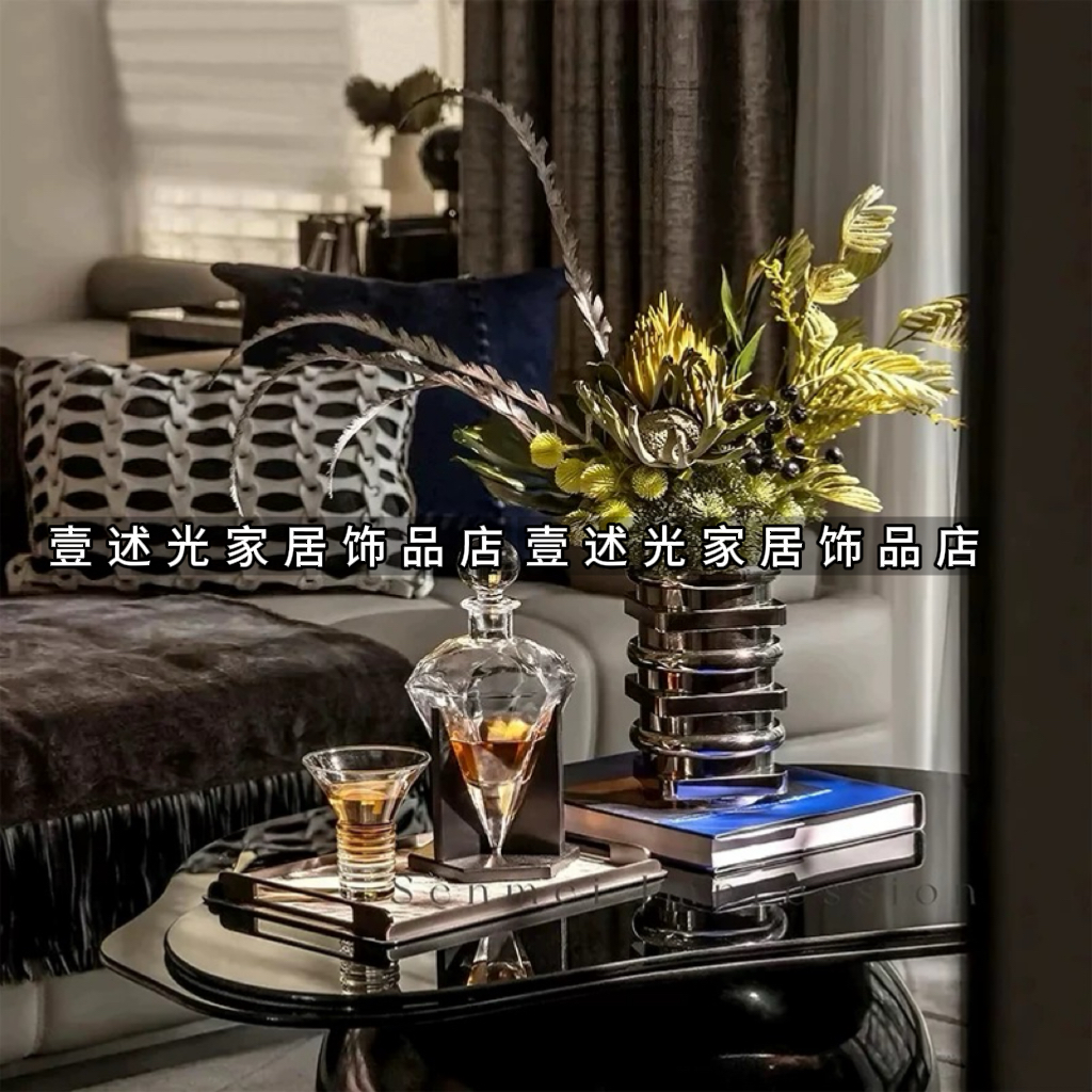 轻奢样板间售楼处客厅茶几装饰品摆件花器酒壶酒杯组合高级感搭配