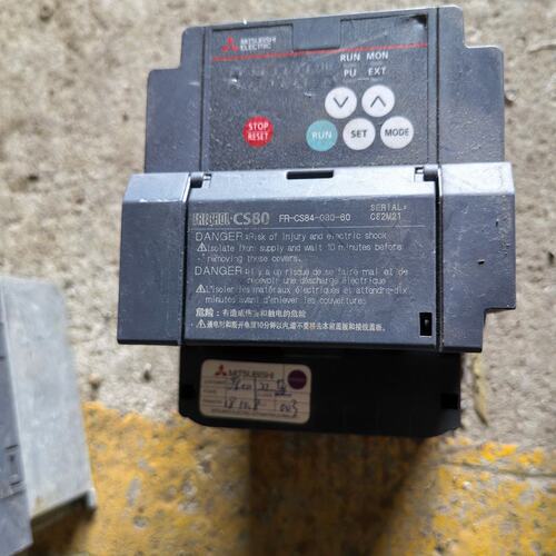 变频器FR-CS84-080-60（一台）/FR-CS8（议价）
