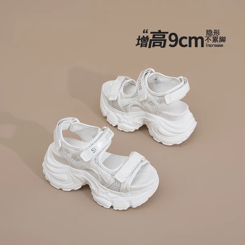 欧货9CM露趾鱼嘴凉鞋女2025夏新款松糕厚底白色小个子增高沙滩鞋
