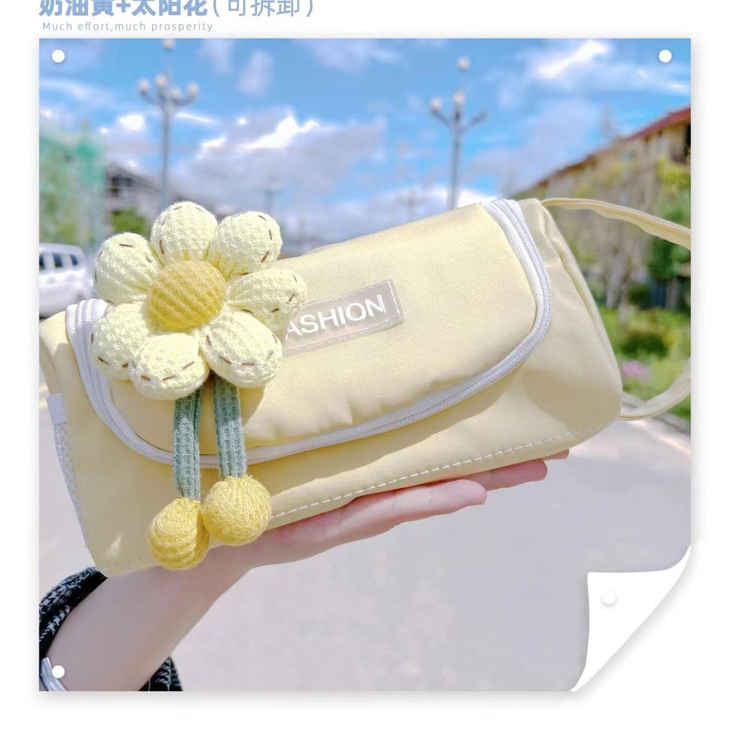 小红书高颜值花朵笔袋女ins风小学生初中女生简约森系新款文具盒