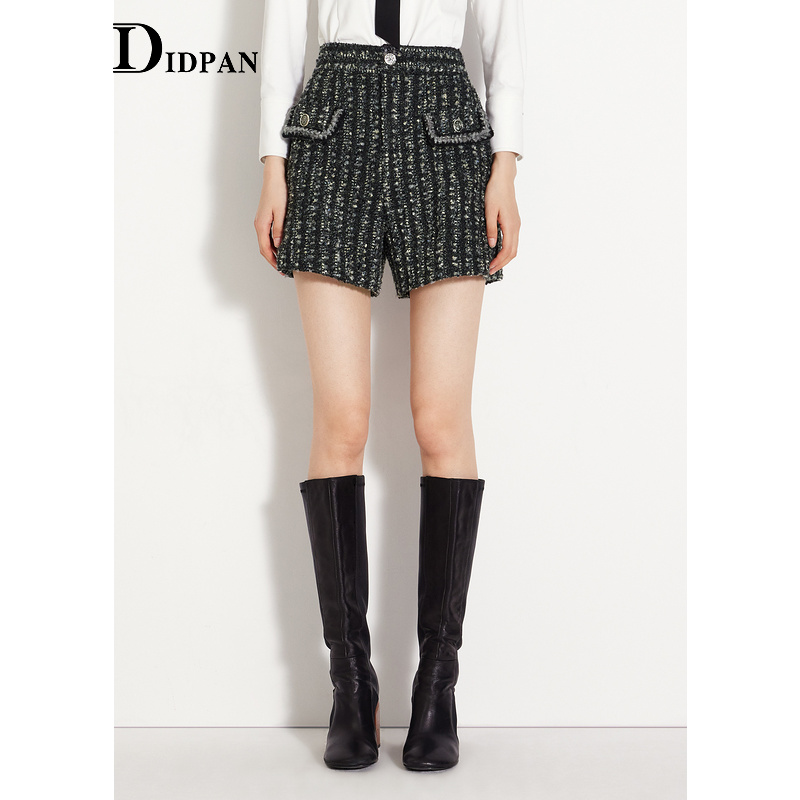 IDPAN女装冬季新款时尚通勤精致复古肌理感显瘦直筒毛呢短裤