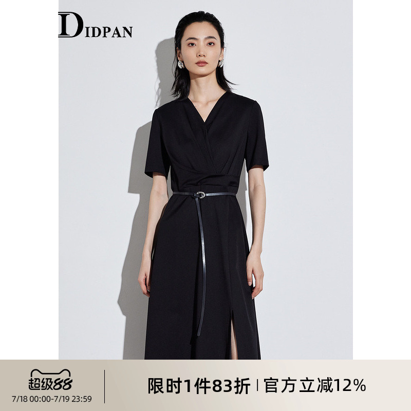 IDPAN女装V领修身小黑裙