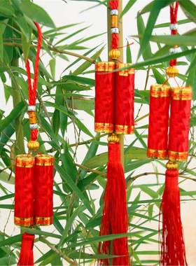 虎年红丝线双炮烫金布挂件喜庆