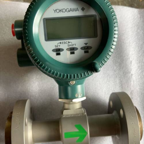 横河电磁流量计 型号AXF025C 带法兰 绿色表头 支持4