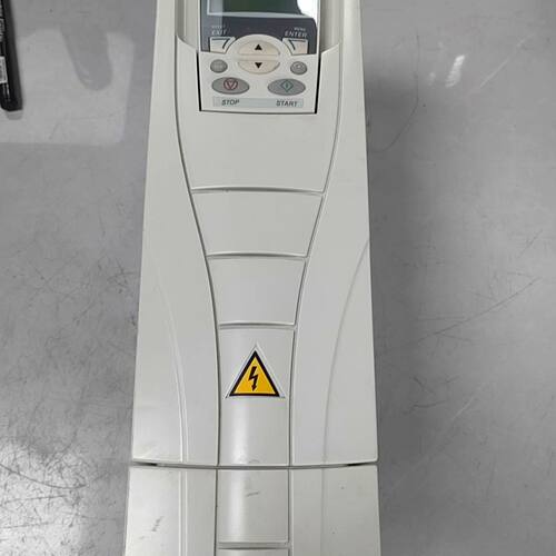 变频器3KW ACS510-01-07A2-4 成色如