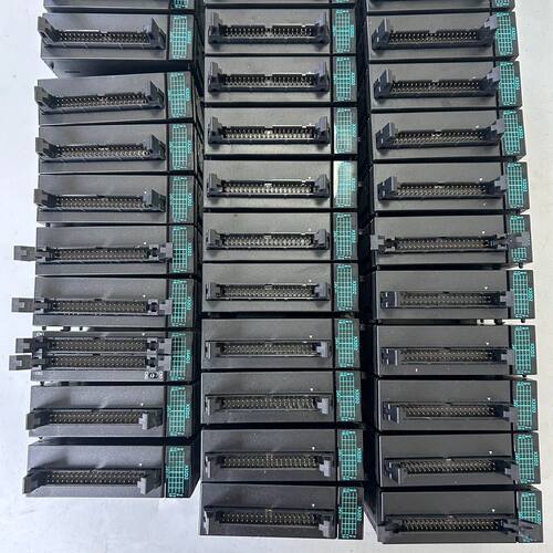 FP7输入模块 AFP7X32D2 24V工作电压