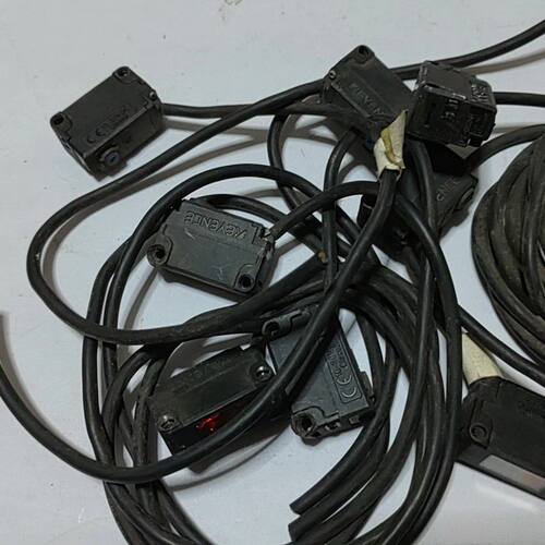光电传感器PZ一G52NR 成色如图