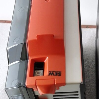 SEW-Eurodrive变频器 型号MDX61B001