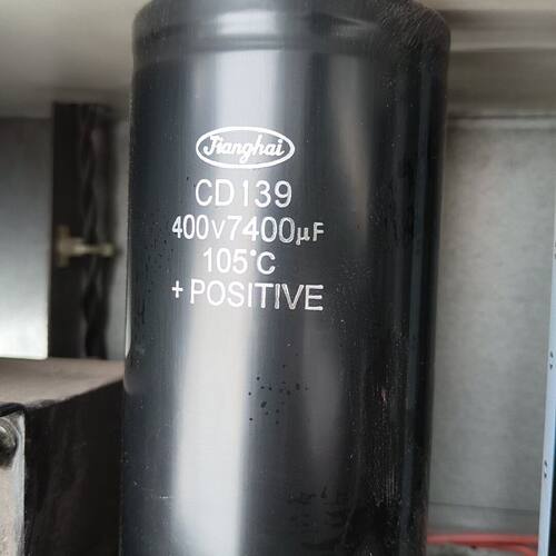 江海CD139电容 400V 7400μF 适用于变频器等设
