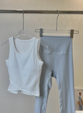 ZUERS 24MAR甜酷交叉小背心白带胸垫瑜伽健身运动女