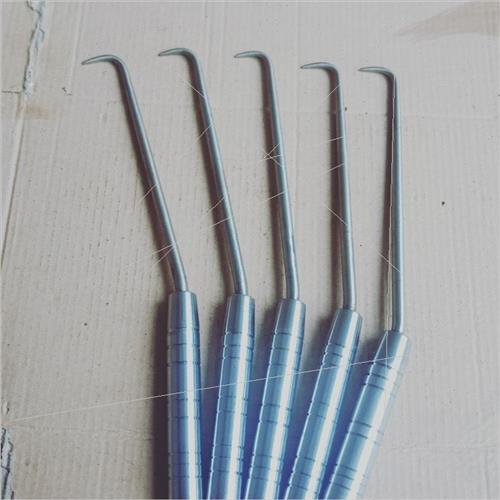 昆明市小板桥10亳米桩心钢打光超级硬度扎钩,淬火手工打磨