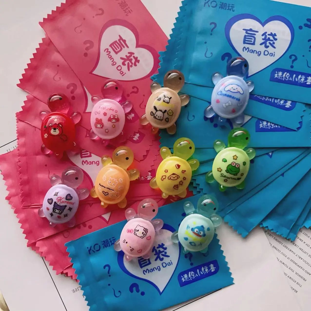 新款夜光小乌龟树脂小摆件奶油胶配件diy海龟叠叠乐汽车摆件玩具