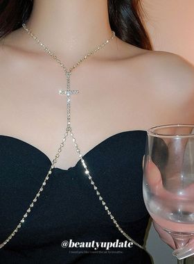 甜酷风镶钻十字架胸链个性时尚