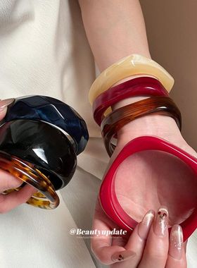 亚克力晕染不规则豹纹手镯时尚