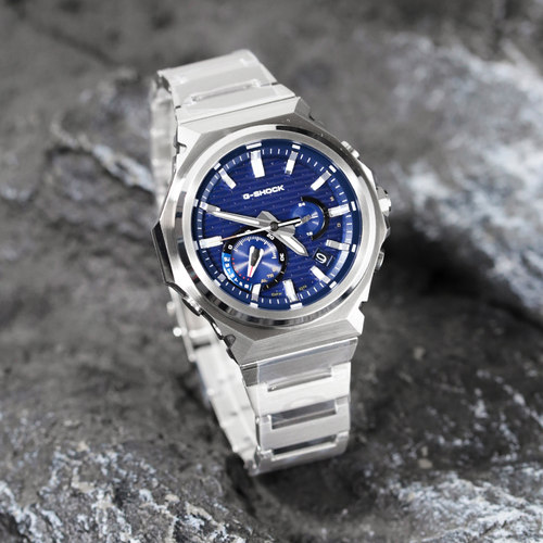 卡西欧G-SHOCK太阳能蓝牙防水表