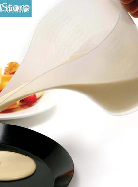 2pcs Long Spout Funnel Pitcher Transparent Cake Making Measu