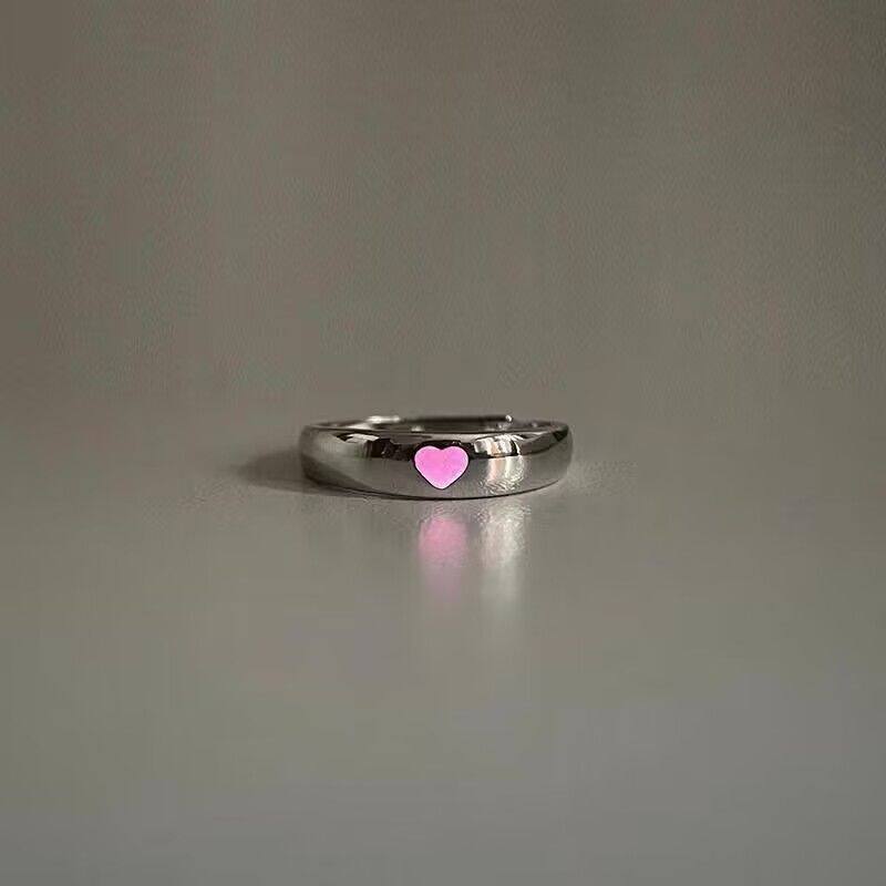 Glow-in-the-Dark Heart Ring: Perfect Best Friend or Couple Gift! - Taobao product photo 2