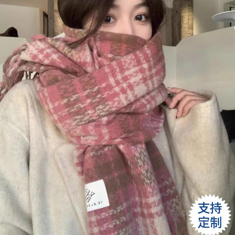 2024秋冬新款仿羊绒围巾女保暖加厚外搭披肩学生格子简约
