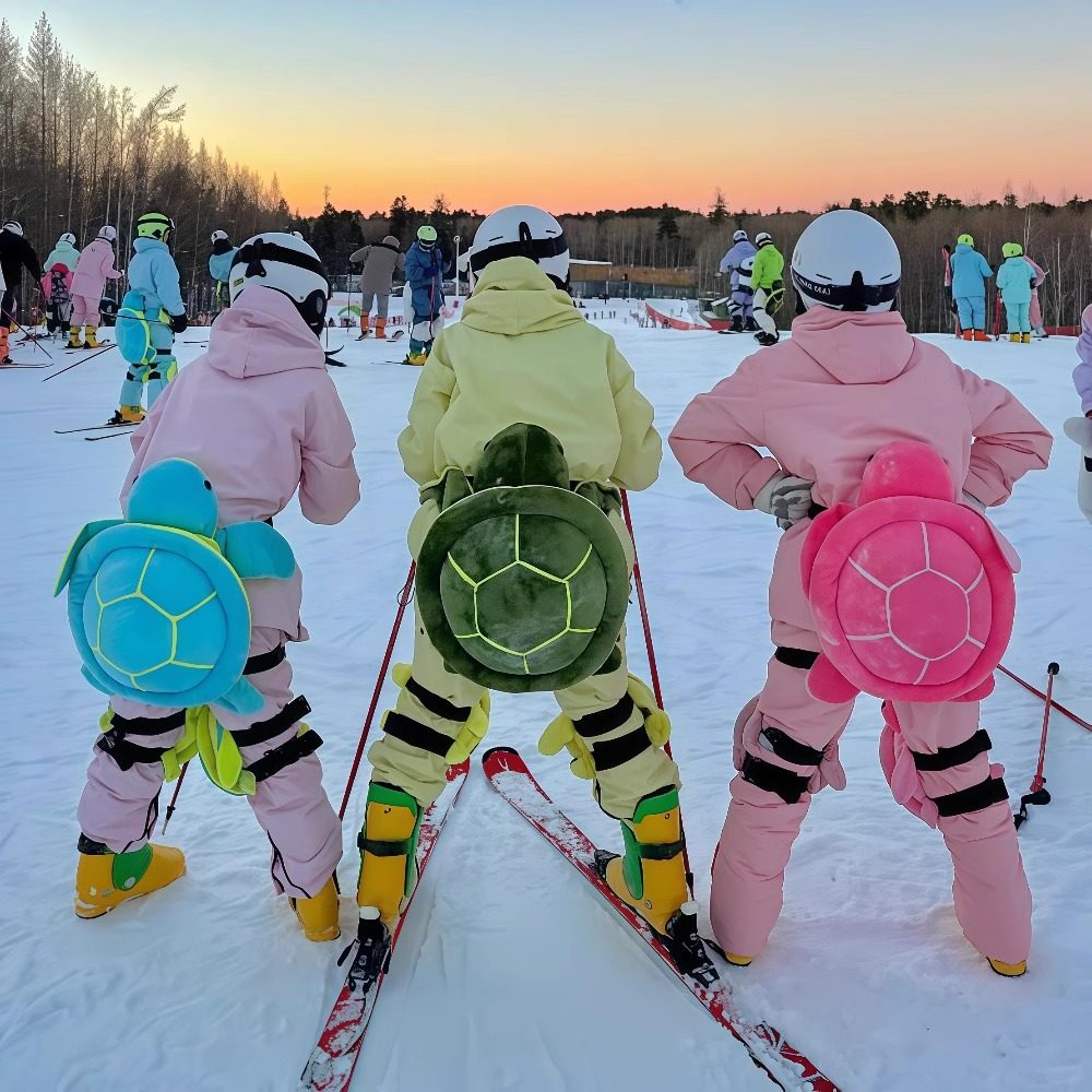 滑雪护具防摔保护垫2025新款卡通小乌龟加厚防摔保护套装量大优惠