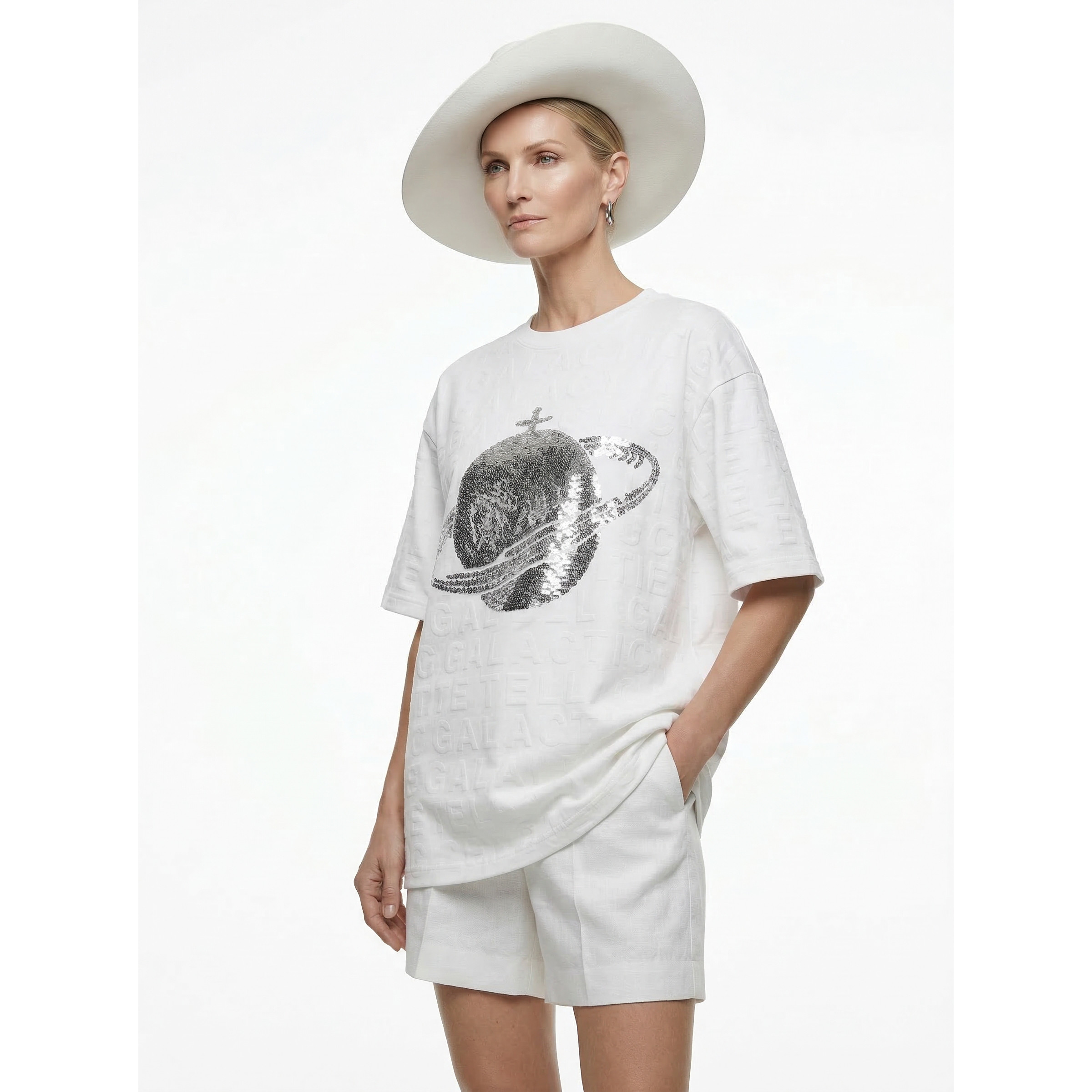 BW 新款重工星球字母亮片休闲中长款上衣女白色