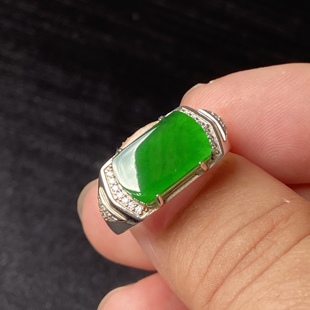 辣绿色男款 马鞍戒满绿翡翠马鞍戒925银镶戒指圈口活口可调圈口