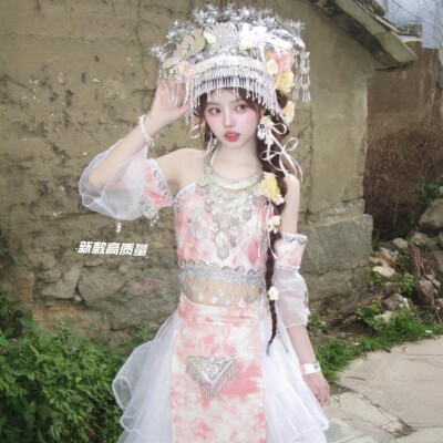 新款苗疆少女服装苗族土家族贵州舞台旅拍摄影套装民族风时尚外搭