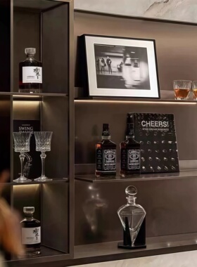 简约现代轻奢餐厅酒器酒杯摆件