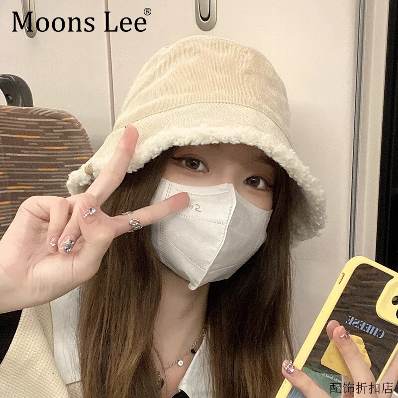 显脸小秋冬新爆款羊羔毛渔夫帽女
