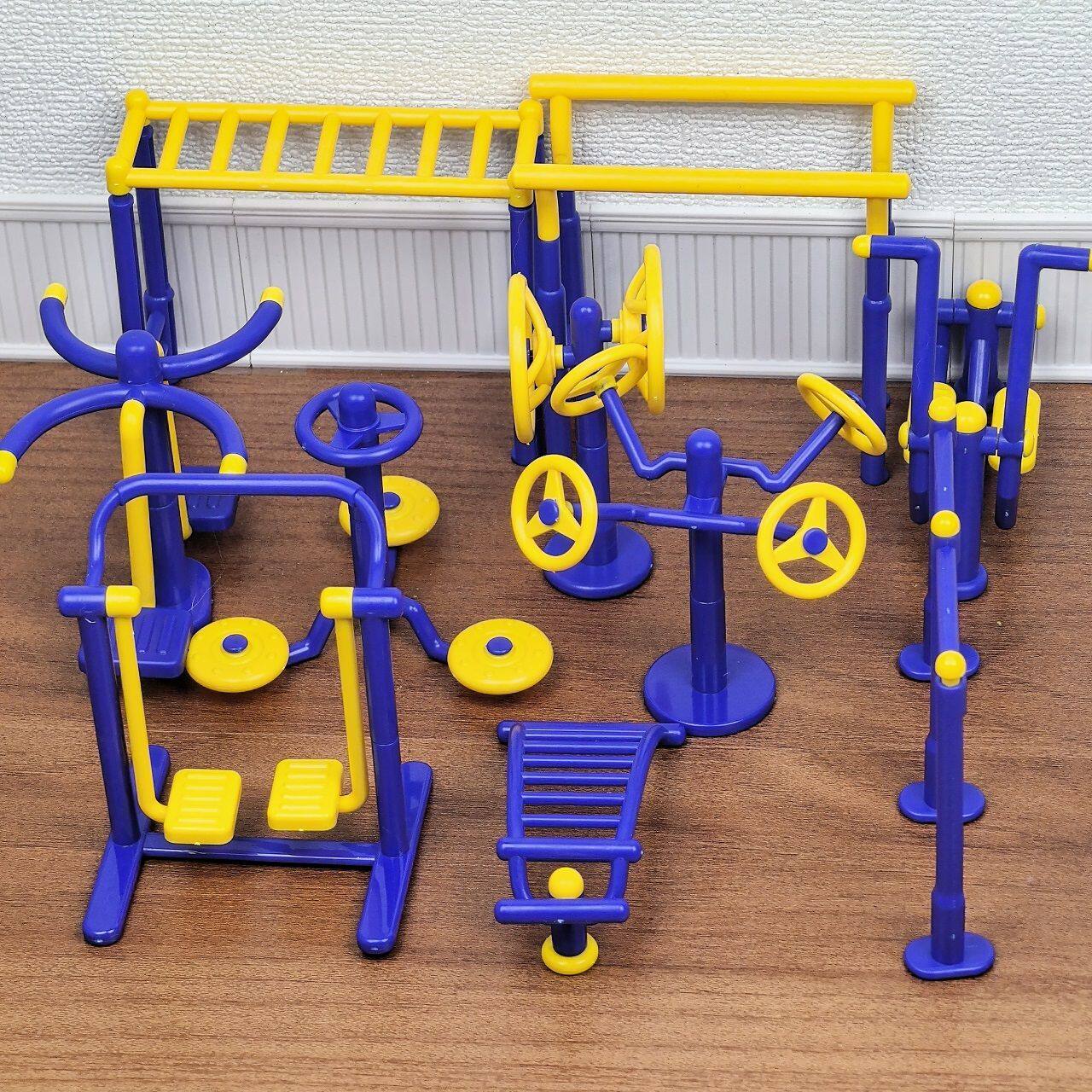 抖音同款迷你运动器材模型过家家玩具迷你健身器公园娱乐设施摆件