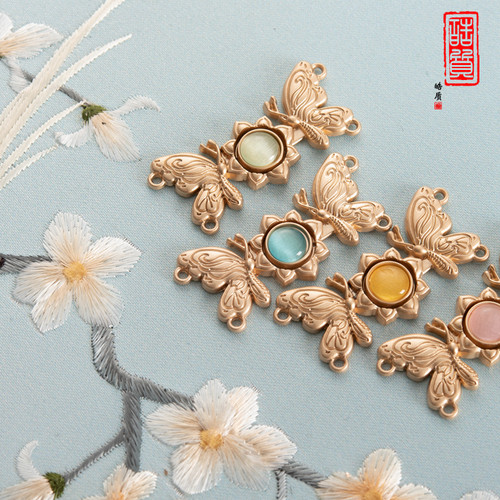 皓质汉服旗袍纽扣蝴蝶结