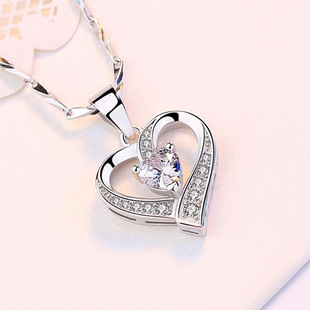 日本coss koko心心相印项链心形满钻锁骨链满天星吊坠送女友送