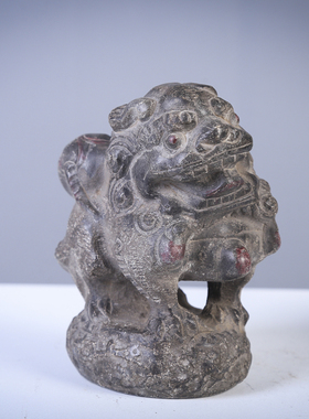 青石仿古雕刻朱砂描彩狮子案头