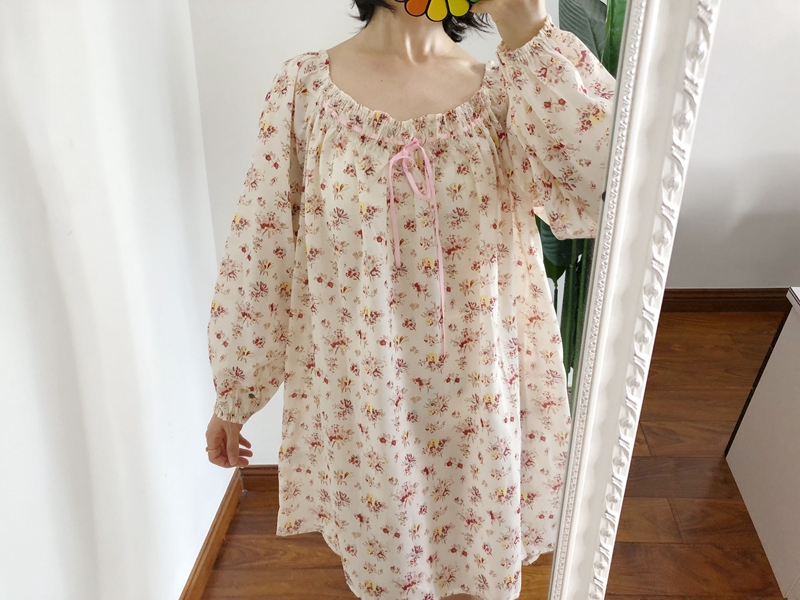 买手doen 复古田园小碎花 泡泡袖露肩微透连衣裙长袖短裙outlets